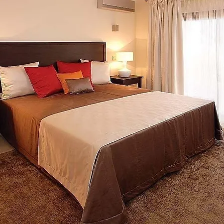 Rezort Amendoeira Golf 4*
