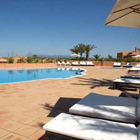 Resort Amendoeira Golf 4*