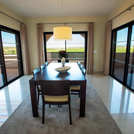 Amendoeira Golf 4* Armação de Pêra
