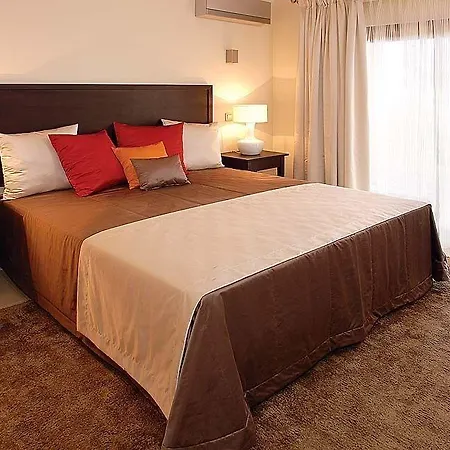Amendoeira Golf 4* Armação de Pêra