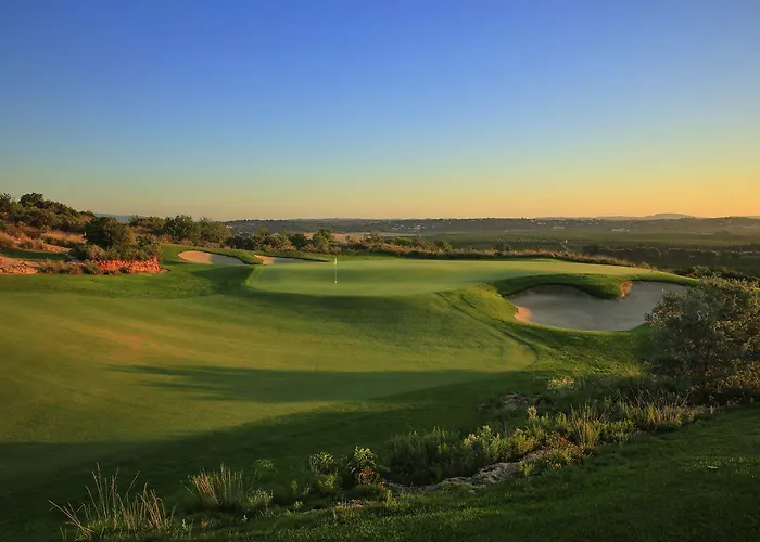 אתר נופש Amendoeira Golf 4*